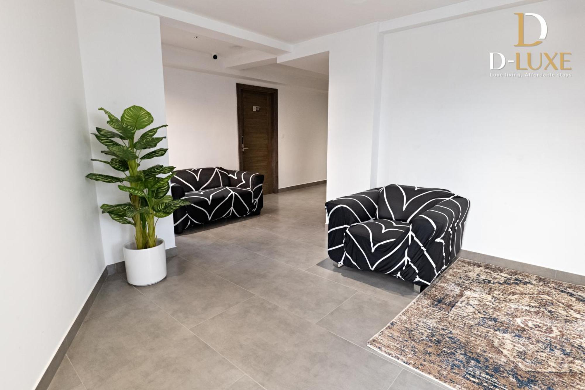 D-Luxe Hotel Kochi Bagian luar foto
